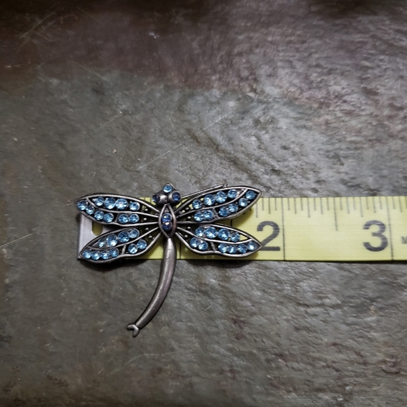 Sweet dragonfly pin - Picture 4 of 4